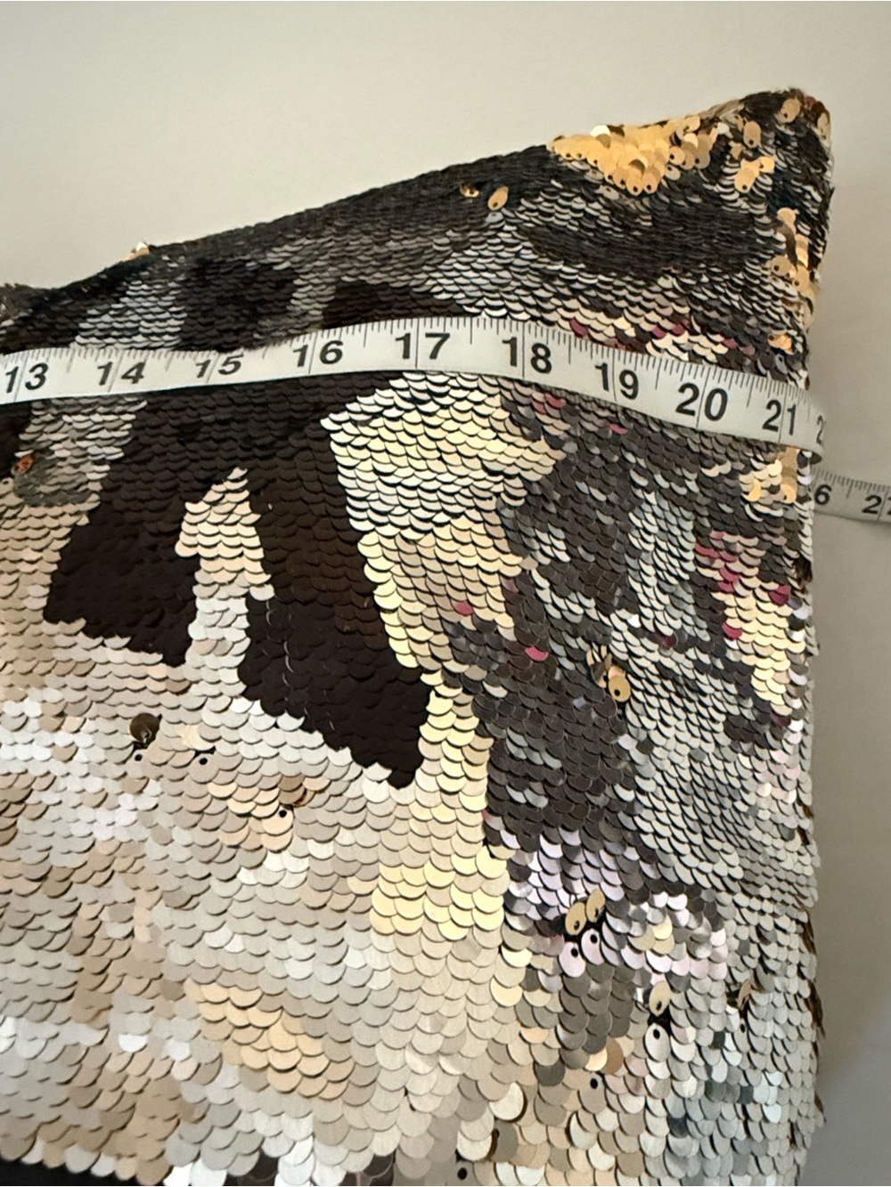 Victoria’s Secret PINK Sequin Large Tote in Silver , hints of Gold & Black - Picture 4 of 8
